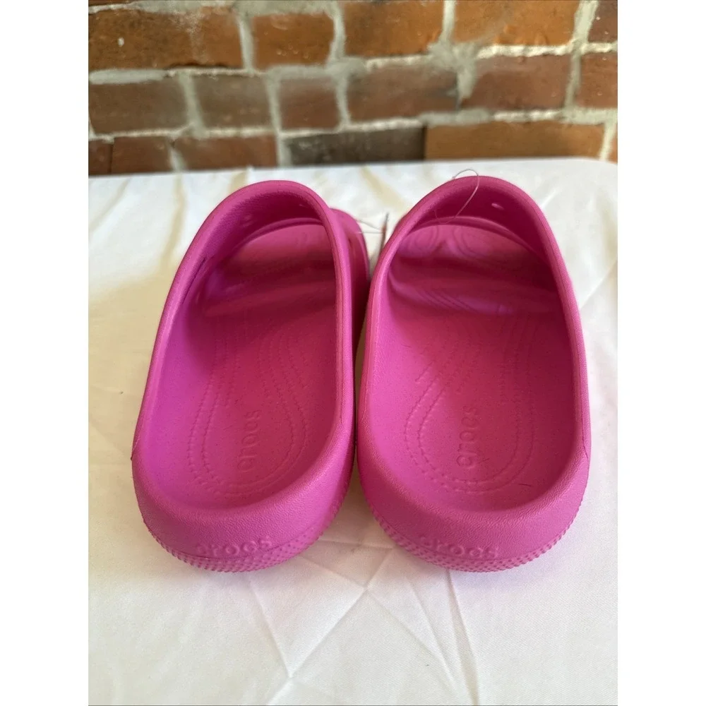New Crocs Classic Sandal V2 Hot Pink Size 8 Mens, 10 W‎ Slides Comfort Sandals